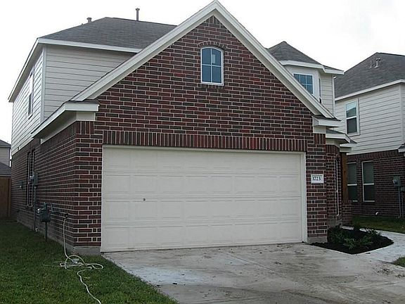 2nd image of 1723 Cold River Dr