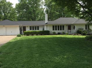 7104 Hogue Rd, Evansville, IN 47712