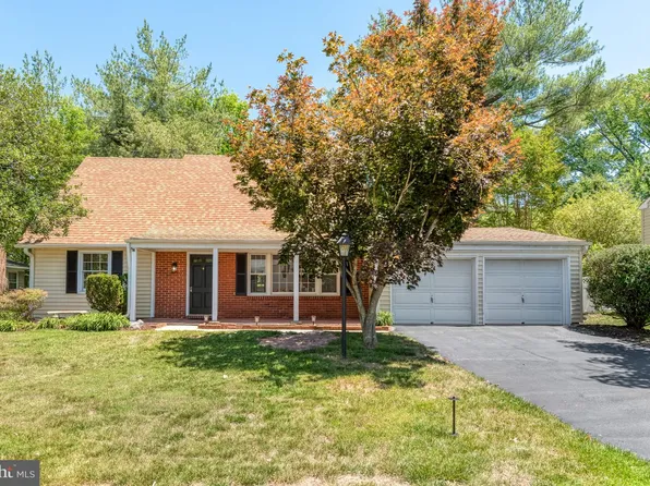 4407 Manor Hall Ln, Fairfax, VA 22033