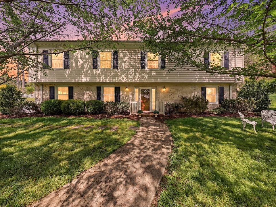 1st image of 3640 Willow Lawn Dr