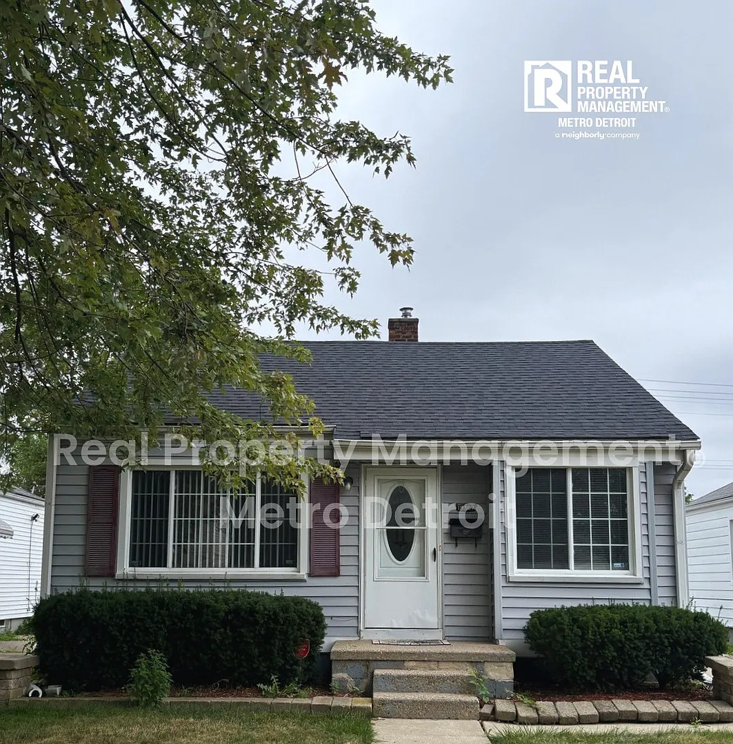 3-Bedroom Single-Family Home in Harper Woods, Michigan — Photo 1