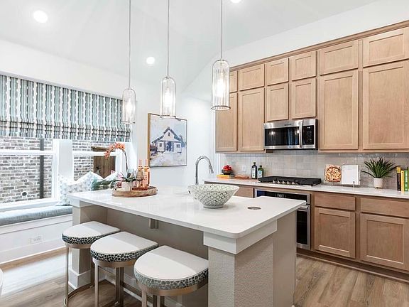 7th image of this home