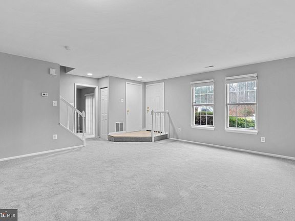 2nd image of 3662 Alpen Green Way