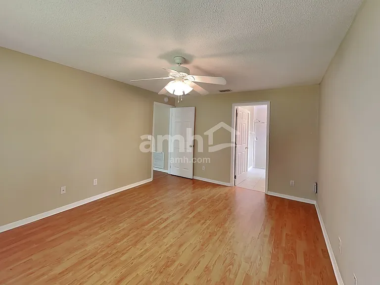 12131 Woodglen Cir — Photo 11