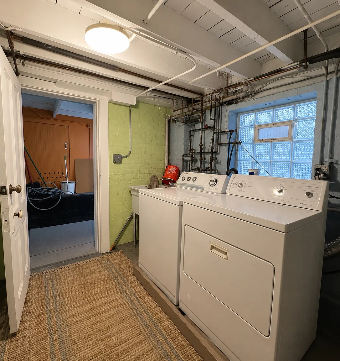 Studio, $1,200 — Photo 3