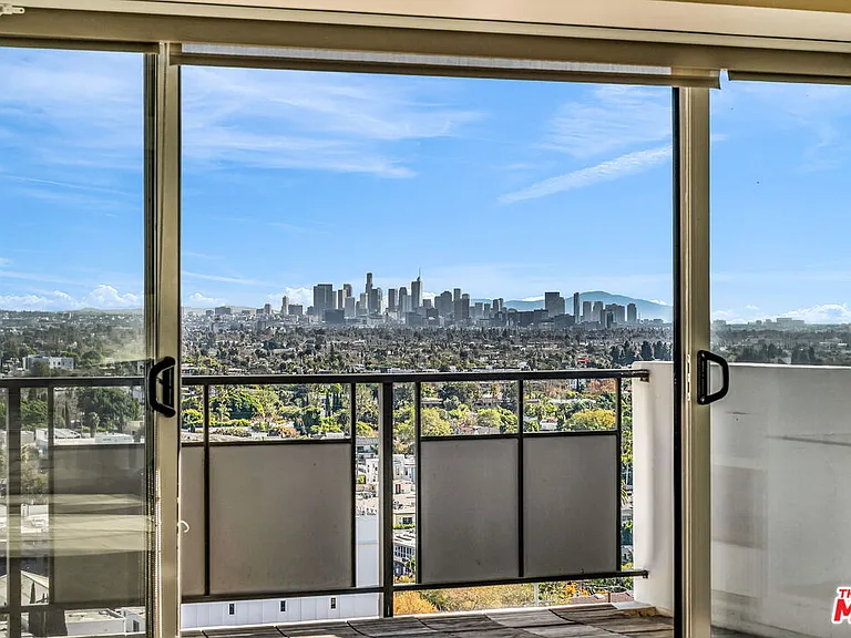 1155 N La Cienega Blvd #1106 — Photo 6