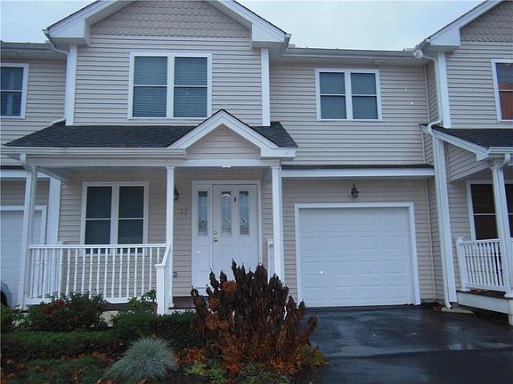 2nd image of 51 Silvercup Cir #51