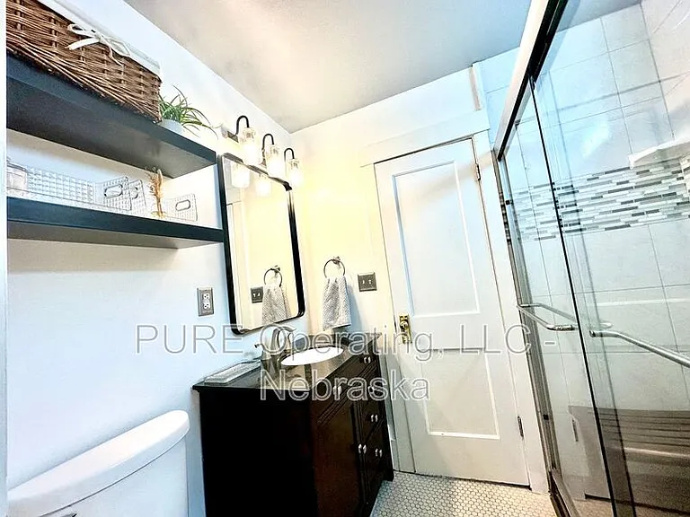 5724 Rees St — Photo 11