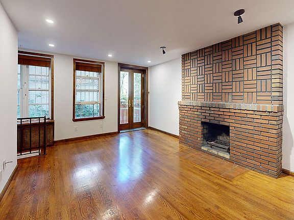 2nd image of 343 W End Ave