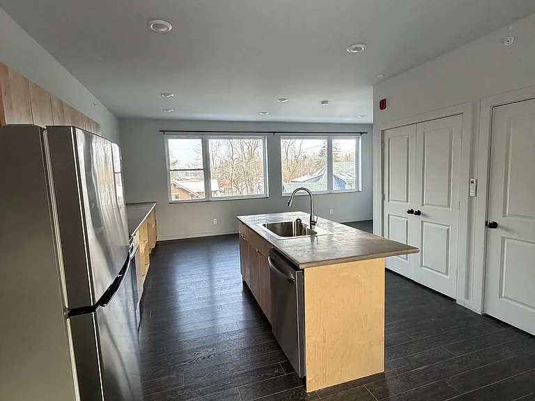 1301 S Walnut St #203 — Photo 5
