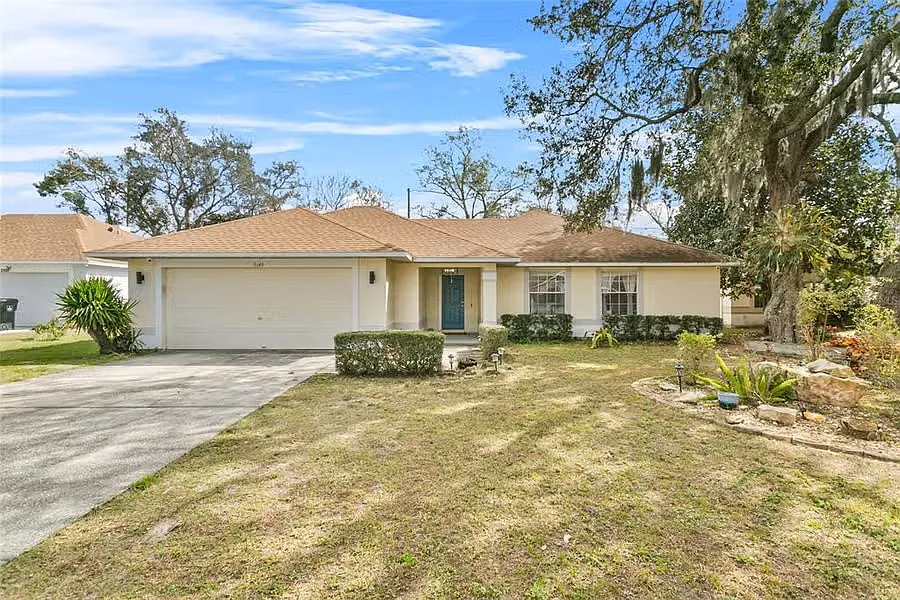 5149 Clarion Oaks Dr — Photo 2