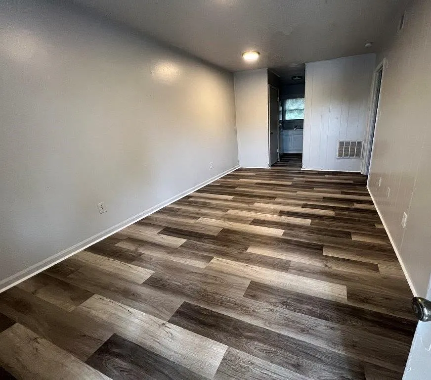 2 bed, $800 — Photo 3