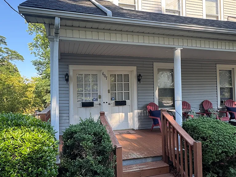 607 A S Hawthorne Rd #2 — Photo 20