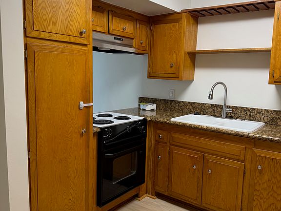 3rd image of 3546 Del Amo Blvd APT 9