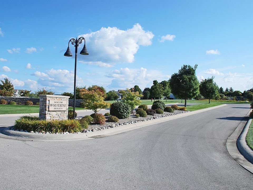1st image of 4132 Wolverine Dr #24