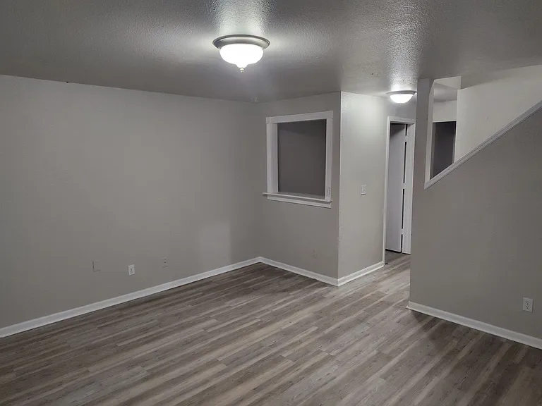 1865 Terry St #4 — Photo 9