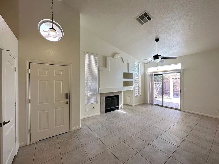 7629 Rockfield Dr — Photo 3