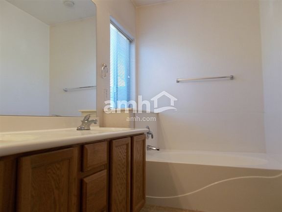 5th image of 11621 W Lincoln St
