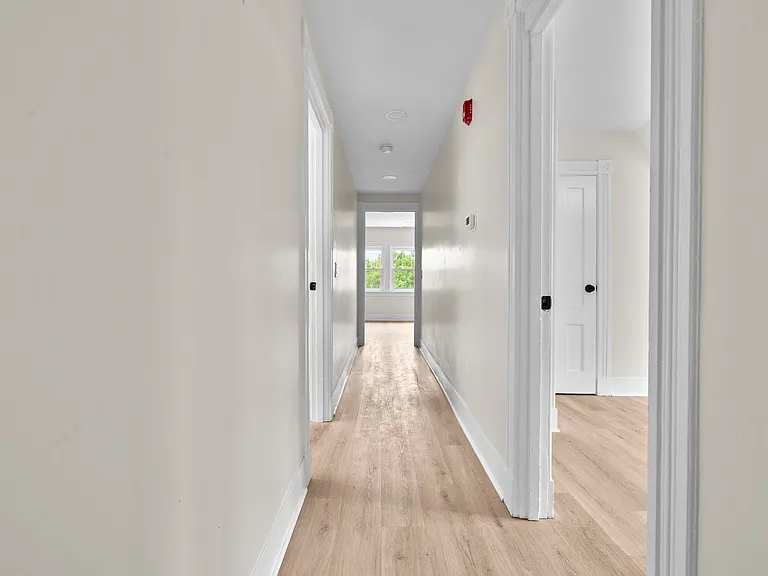 821 State St #3 — Photo 9