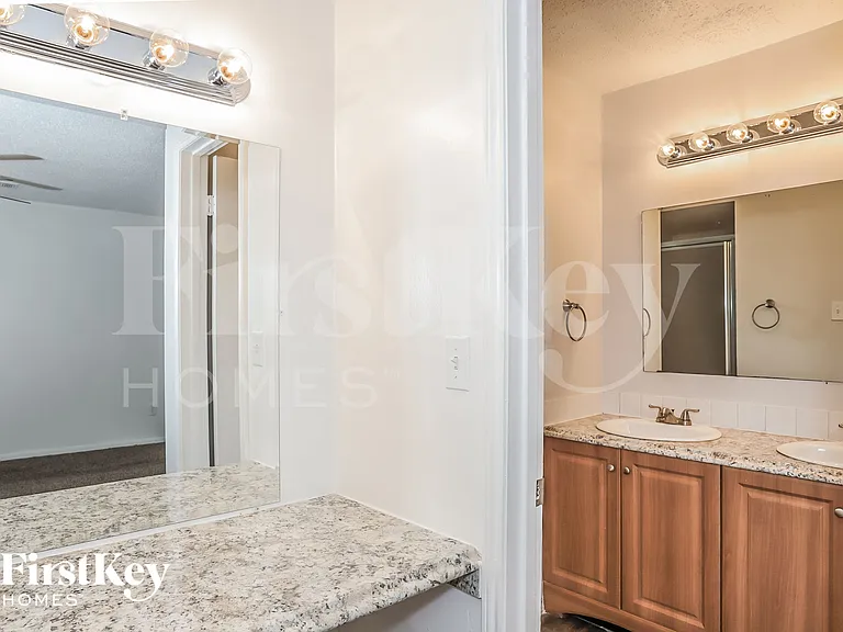 26218 Maplewood Dr — Photo 10