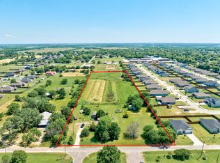 305 Swaha Dr, Tioga, TX 76271