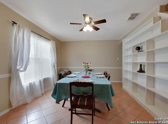 5th image of 9023 Beaudine Ave