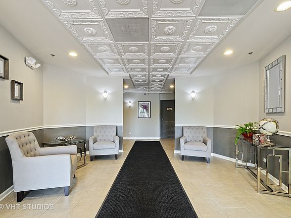 2nd image of 6701 N Milwaukee Ave APT 610
