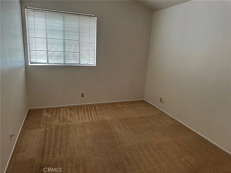 22518 Avenue San Luis — Photo 13