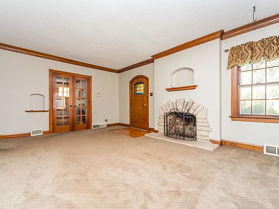 2nd image of 707 S Yale Ave