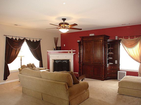 2nd image of 4115 Hampstead Village Dr