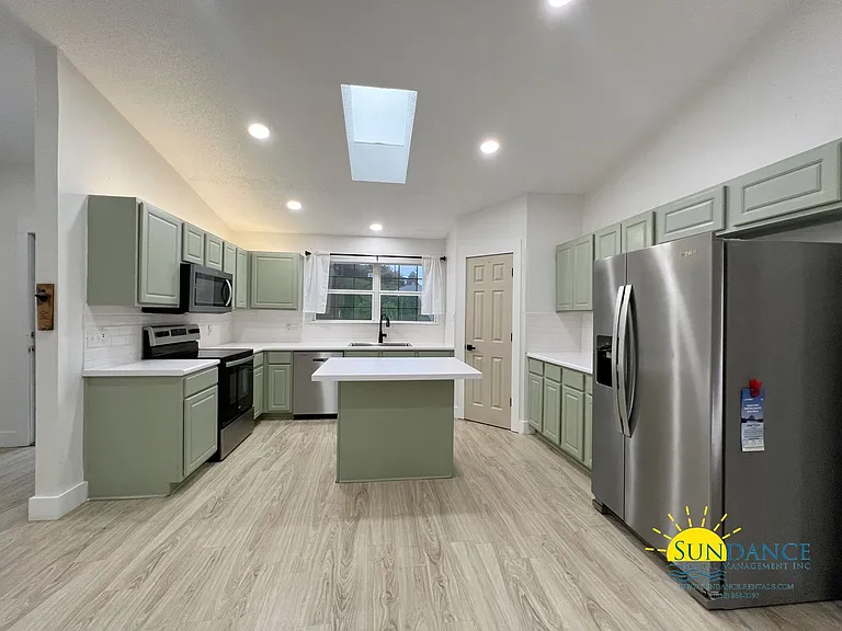 492 Jillian Dr — Photo 3