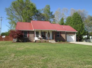 301 Christian Dr, White House, TN 37188