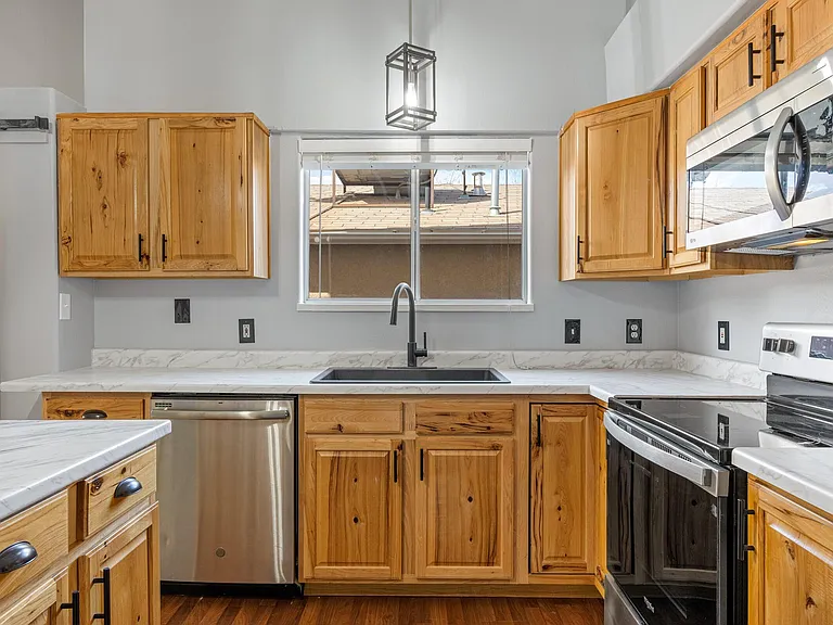1509 W 750th St N #4 — Photo 9