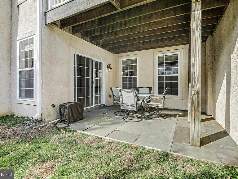 63 Old Barn Dr — Photo 34