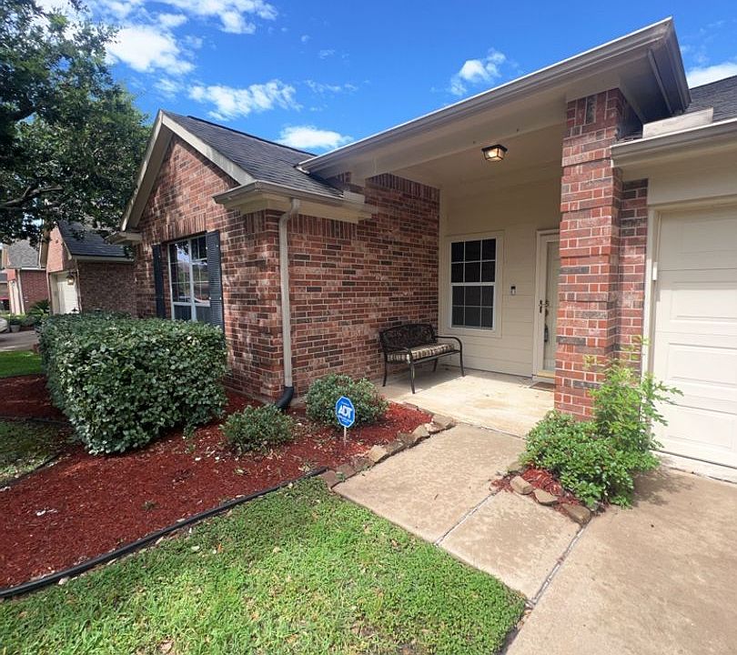 1st image of 5523 Dapplewood Ln