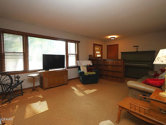 2nd image of 2904 Chestnut St