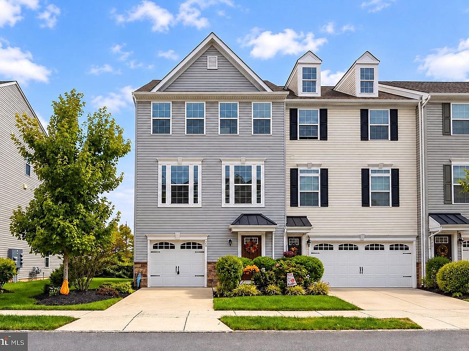1st image of 20 Peacock Cir