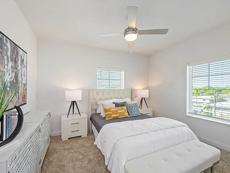 Grand Oak Apartments — Photo 40