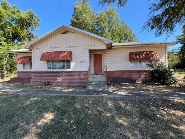1504 Richmond Rd, Texarkana, TX 75503