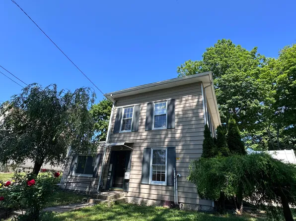 36 Vine St, Weymouth, MA 02188