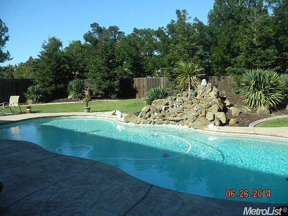 3rd image of 2704 Jeffrey Ct