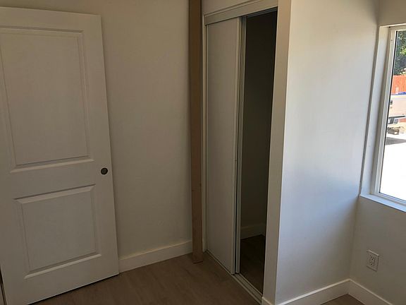 5th image of 4135 Lennox Blvd