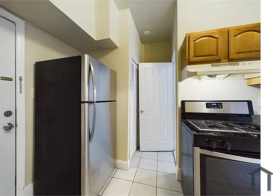 415 Dodd St #6 — Photo 6