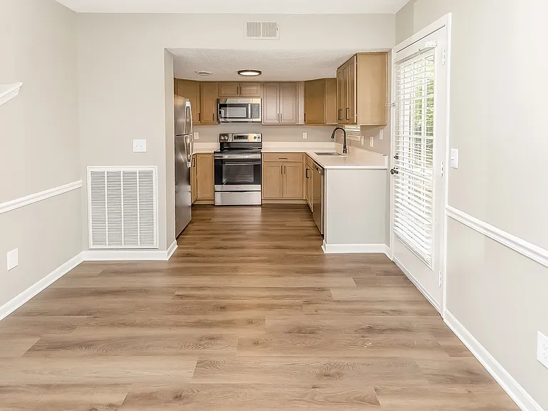 Littlestone Apartments — Photo 37
