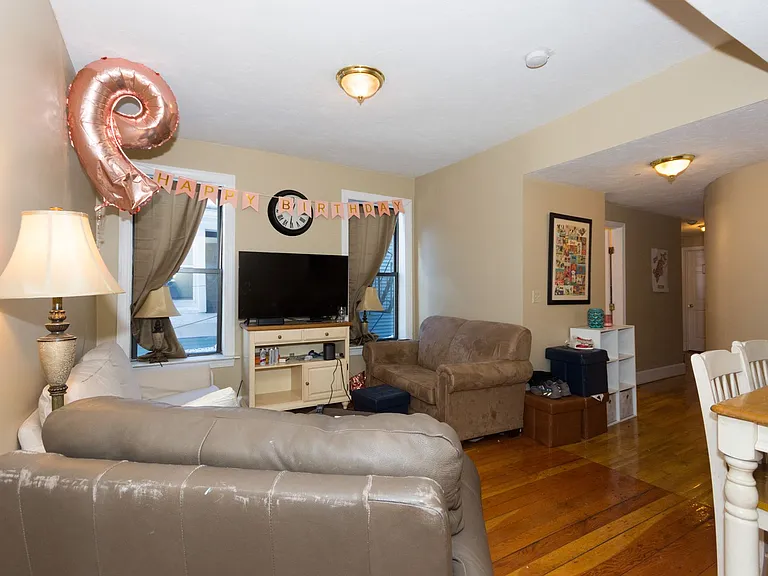 17 Highgate St #6 — Photo 2