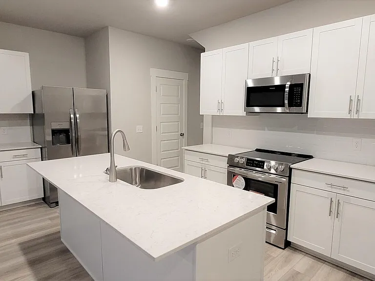 1706 Manuka Ln — Photo 12