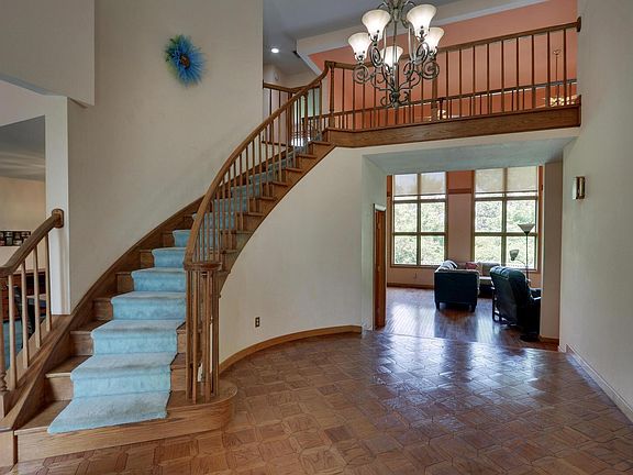 3rd image of 215 Kochs Ln
