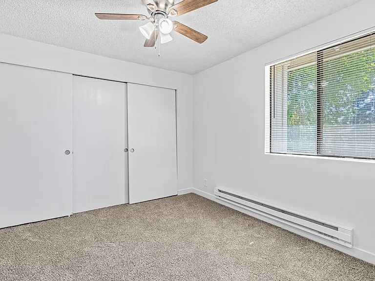 Roosevelt Apartments — Photo 17