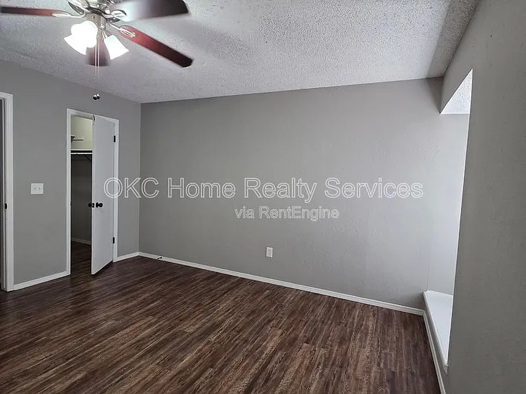6713 Lyrewood Ln — Photo 7