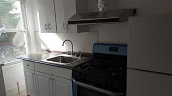 2nd image of 111 Glenwood St #3